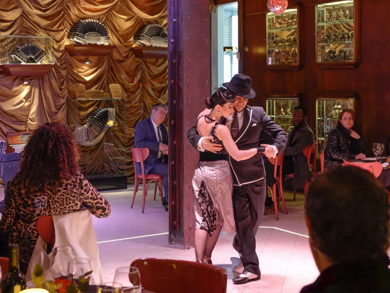 CENA + CLÁSICO SHOW DE TANGO + MILONGA
